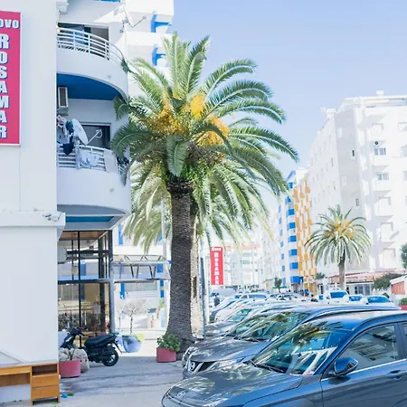 Beach Apartment アパート