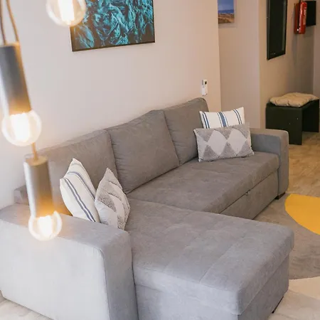Beach Apartment *